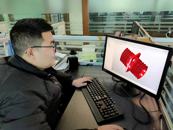 七一电器工程师使用xelega3D进行设计工作